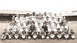 Luton Town Team Photo 1980-81