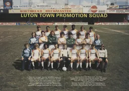 Luton Town Team Photo 1981-82 7