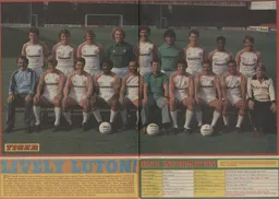 Luton Town Team Photo 1981-82 9