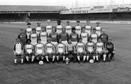 Luton Town Team Photo 1982-83 6