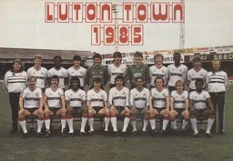 Luton Town Team Photo 1984-85 10