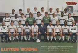 Luton Town Team Photo 1984-85 9