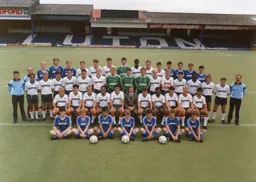 Luton Town Team Photo 1987-88 5