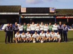 Luton Town Team Photo 1989-90 4