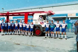 Luton Town Team Photo 1991-92 10