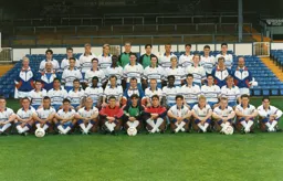 Luton Town Team Photo 1992-93 10