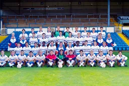 Luton Town Team Photo 1992-93 3
