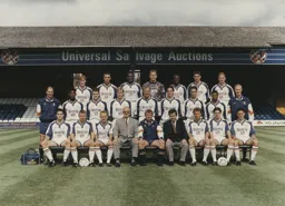 Luton Town Team Photo 1994-95 11