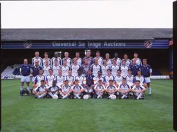 Luton Town Team Photo 1994-95 14