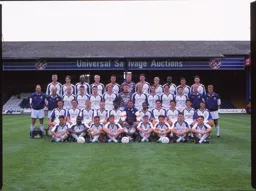 Luton Town Team Photo 1994-95 15