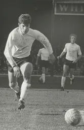 Malcolm Macdonald 22
