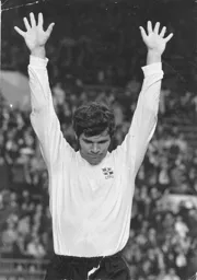 Malcolm Macdonald 3