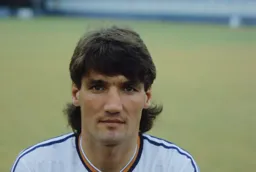 Mick Harford 22