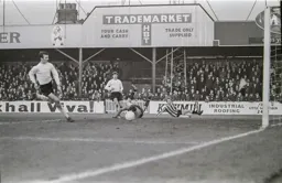 Matt Tees fails to reach the ball