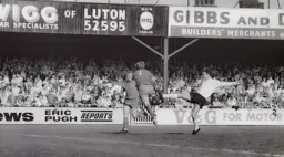 Jimmy Ryan sticks a leg out