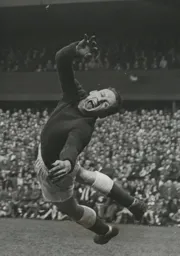 Ron Baynham 16