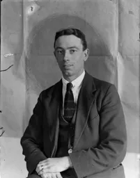 Sid Hoar Portrait. 1920s. Courtesy Luton News.