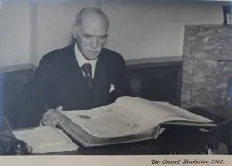 Harry Arnold Council Resolution 1942
